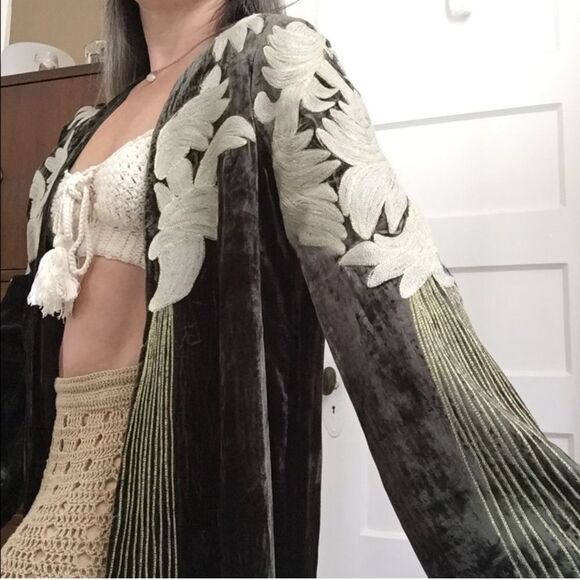 RARE Chasing Unicorns Movin’ Moving On Up Silk Velvet Jacket Olive Green Large - Picture 2 of 14